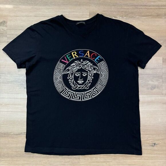 Versace Men's L Rainbow Embroidered Logo Medusa Signature Graphic Tee Black - Picture 1 of 6